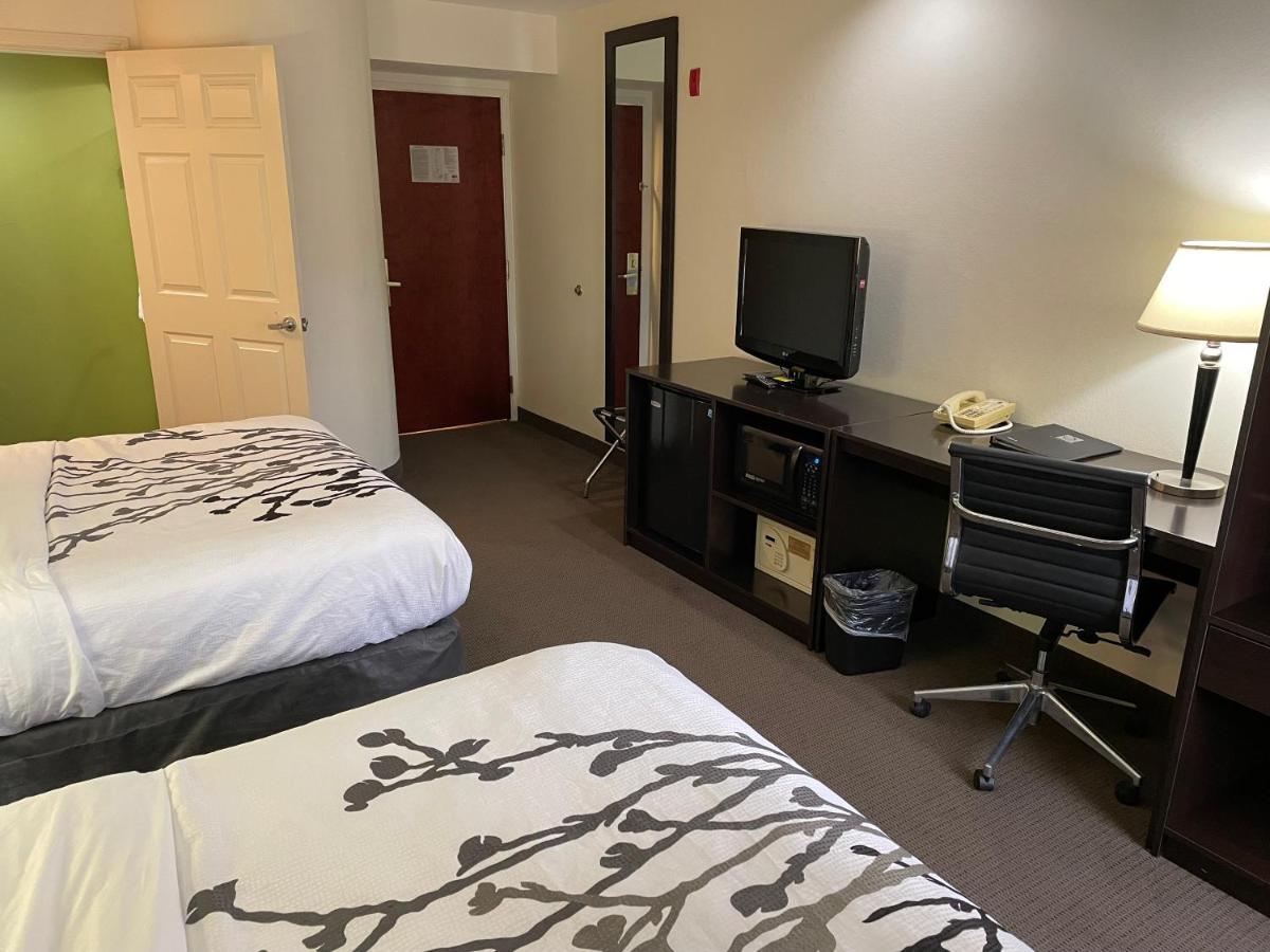 Sleep Raleigh Airport 3*